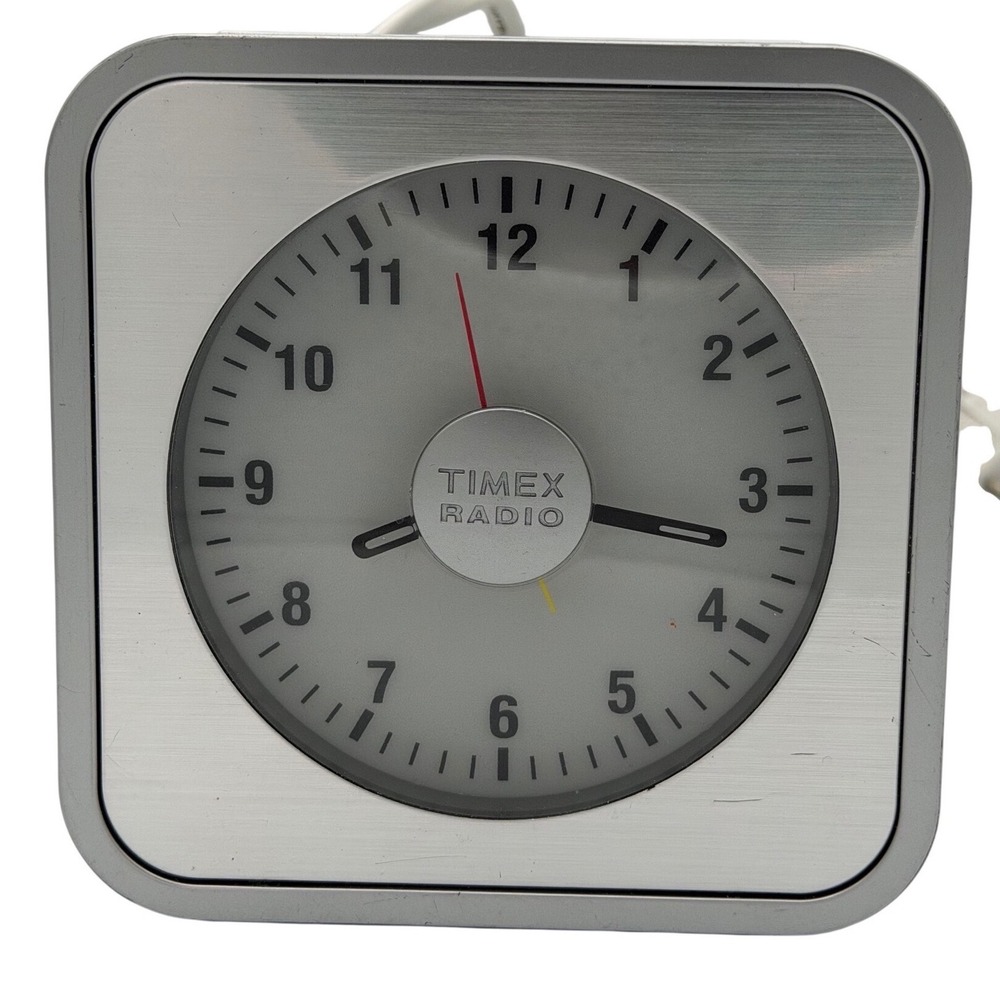 Vintage Timex T319S Easy To Read Alarm Clock Radio Silver Analog AMFM Snooze Y2K